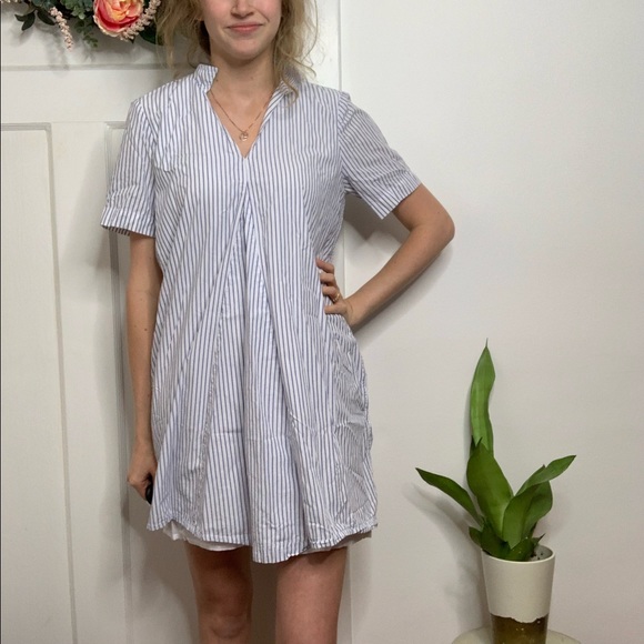 Madewell Dresses & Skirts - Madewell Swingout Striped Vneck Shirt Dress